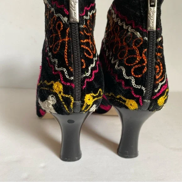 Zeyzani Suzani Embroidered heeled boots EU41 - Picture 5 of 13